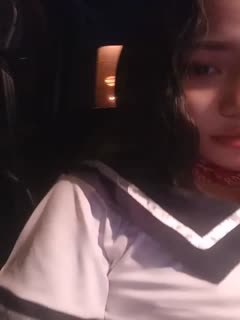 樣子純情的女主播穿著水手制服勾搭小車司機路邊車震美女主播下面毛真多